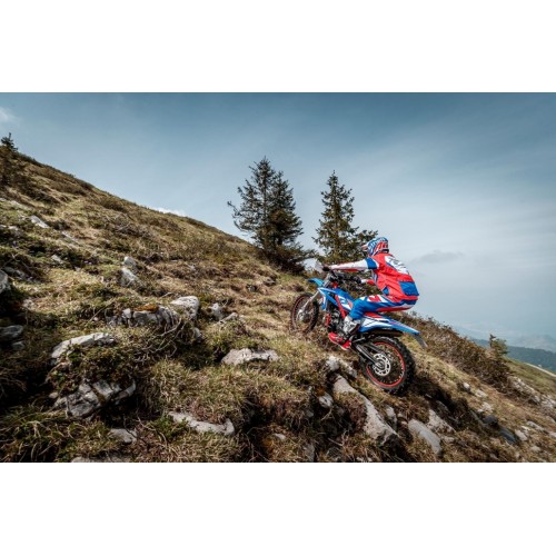 2022 XTRAINER 300 2022 XTRAINER 300
