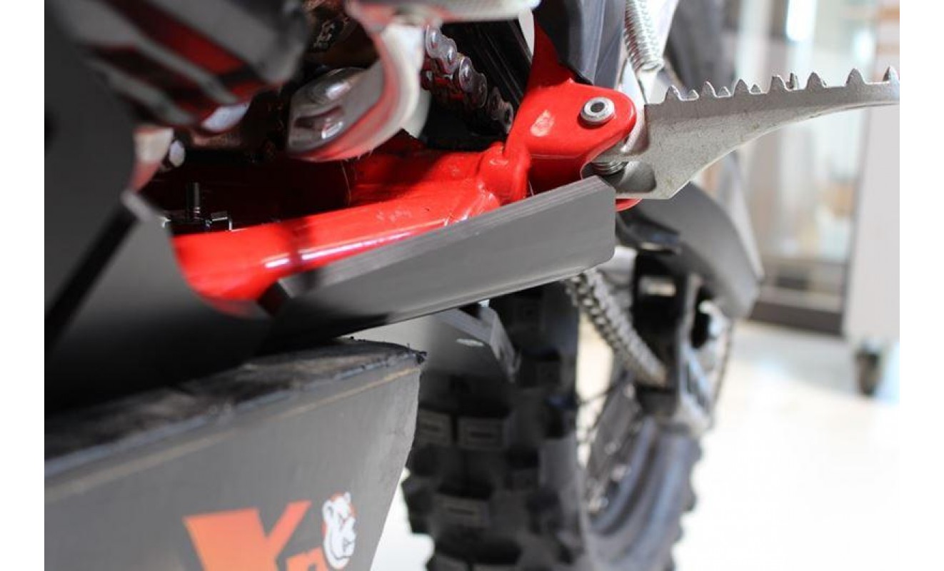 AXP XTREM HDPE SKID PLATE BLACK 250/300RR 18-19 AXP XTREM HDPE SKID PLATE BLACK 250/300RR 18-19