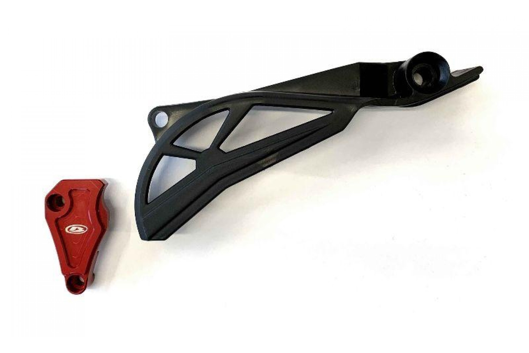 CLUTCH SLAVE CYLINDER GUARD - KIT RED RR CLUTCH SLAVE CYLINDER GUARD - KIT RED RR