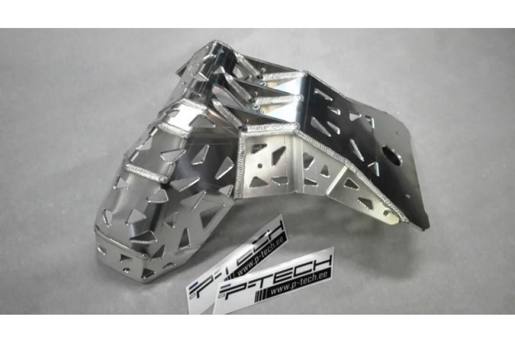 XTRAINER SKID PLATE WITH EXHAUST GUARD XTRAINER SKID PLATE WITH EXHAUST GUARD