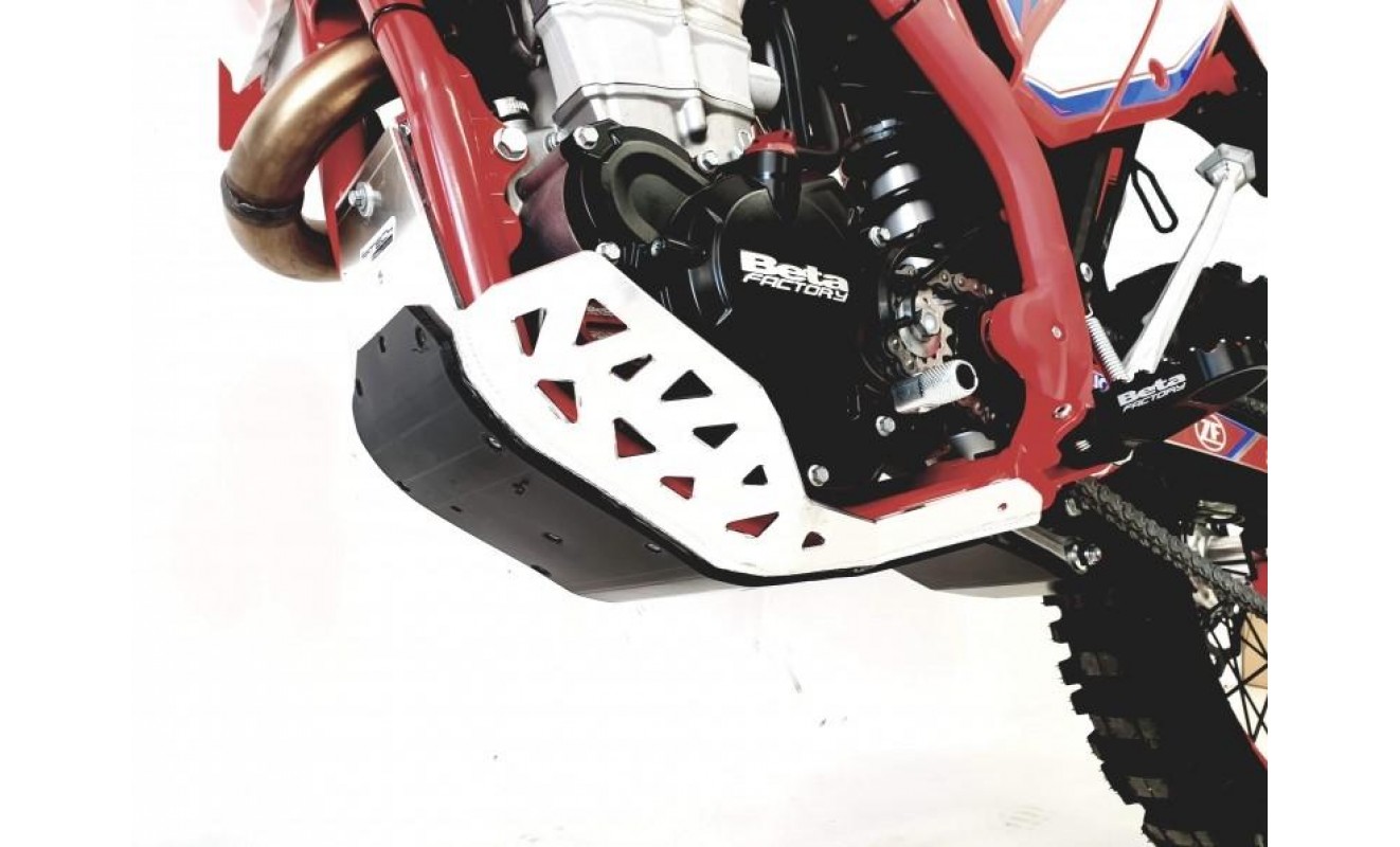 RR20/21 4T SKID PLATE WITH PLASTIC BOTTOM RR20/21 4T SKID PLATE WITH PLASTIC BOTTOM