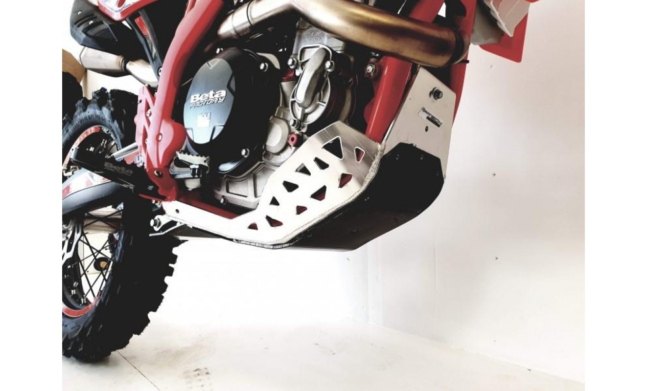 RR20/21 4T SKID PLATE WITH PLASTIC BOTTOM RR20/21 4T SKID PLATE WITH PLASTIC BOTTOM